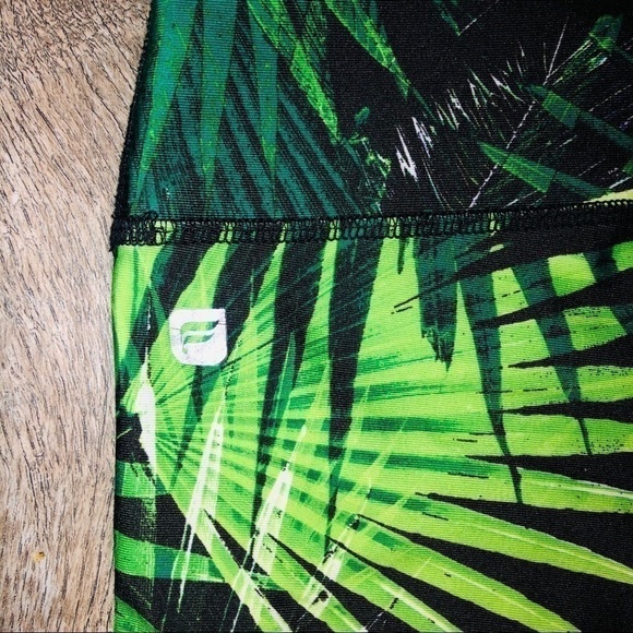 Fabletics Nature Bra and Legging Workout Set - Picture 9 of 9